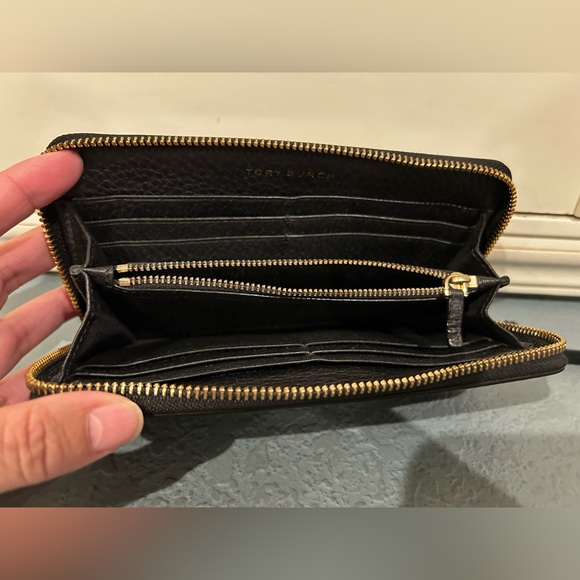 TORY BURCH Black Soft Leather Wallet Gently Used - Picture 6 of 10